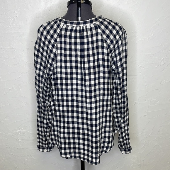 - Lucky Brand Black & White Checkered Long Sleeve Blouse - Picture 2 of 5
